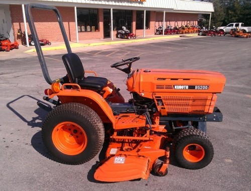 Product picture Kubota B5200D Tractor Illustrated Master Parts List Manual DOWNLOAD