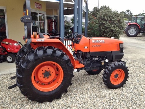 Product picture Kubota Tractor L4400 2WD 4WD Operator Manual DOWNLOAD