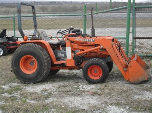 Product picture Kubota Tractor B9200HST Operator Manual DOWNLOAD
