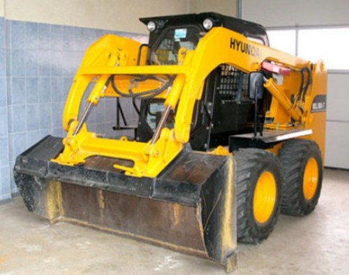 Product picture Hyundai HSL800T Skid Steer Loader Service Repair Workshop Manual DOWNLOAD