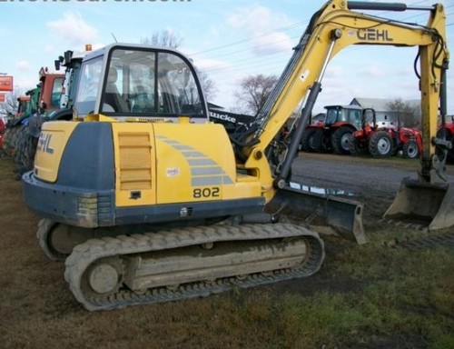 Product picture Gehl 802 Mini Excavator Parts Manual DOWNLOAD