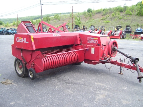 Product picture Gehl 3210 / 3250 Rectangular Baler Parts Manual DOWNLOAD