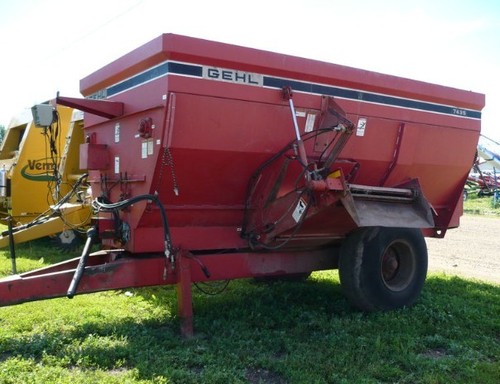 Product picture Gehl 7435 / 7500 Mixer Feeders Parts Manual DOWNLOAD