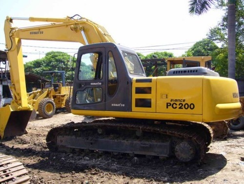 Product picture KOMATSU PC200-6, PC200LC-6, PC210-6, PC210LC-6, PC220-6, PC220LC-6, PC230-6, PC230LC-6 Operation & Maintenance Manual Download (S/N: 102209, 31425, 53526, 10247 and up)