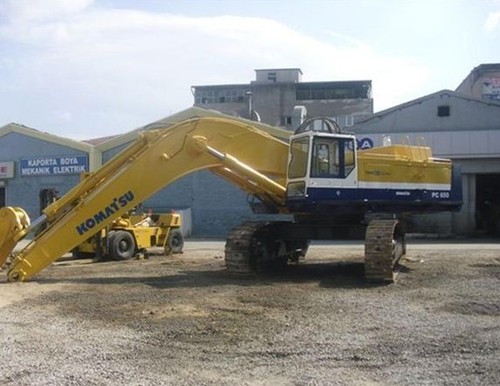 Product picture Komatsu PC650-5, PC710-5 Hydraulic Excavator Service Repair Workshop Manual DOWNLOAD (S/N: 20001, 10001 and up)
