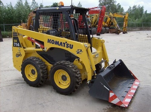 Product picture Komatsu SK714-5 Skid-Steer Loader Operation & Maintenance Manual DOWNLOAD (S/N: 37AF00004 and up )