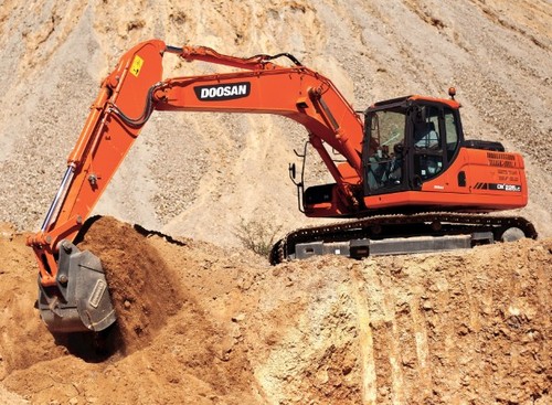 Product picture Doosan Daewoo DX225LC Excavator Parts Manual DOWNLOAD
