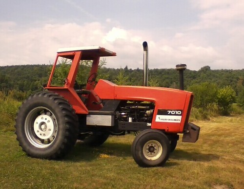 Product picture Allis Chalmers Models 7010 7020 7030 7040 7045 7050 7060 7080 Tractor Service Repair Workshop Manual DOWNLOAD