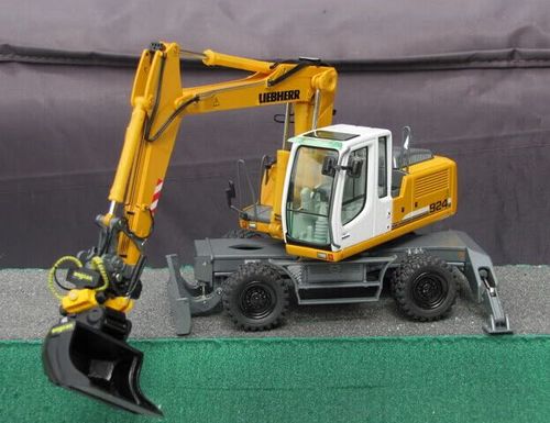 Product picture Liebherr A924C Litronic, A924C-HD Litronic Hydraulic Excavator Operation & Maintenance Manual DOWNLOAD ( From Serial Number: 48337 )