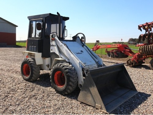 Product picture Bobcat 2410 Skid Steer Loader Service Repair Workshop Manual DOWNLOAD (S/N 13001 & Above)